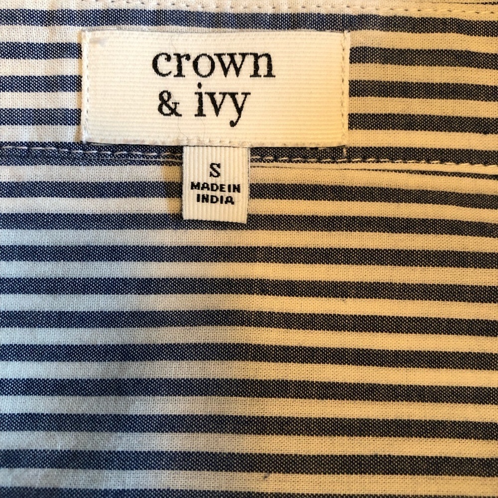 Crown & Ivy Navy and White Striped Long Sleeve Pleated Hem Top Size S - Picture 7 of 8